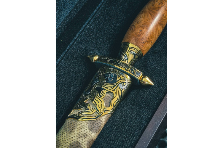 Корень Жизни, авторский кинжал