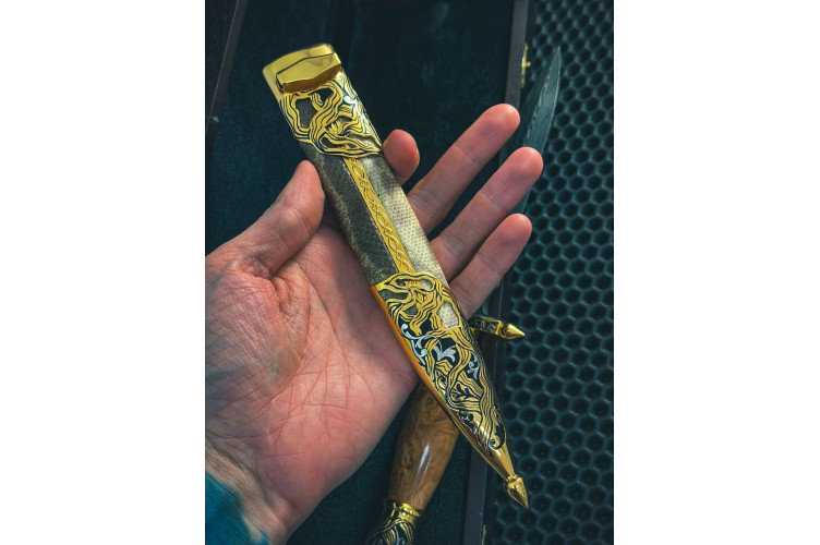 Корень Жизни, авторский кинжал